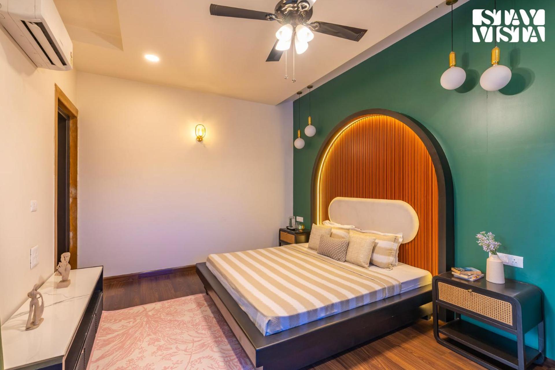 Stayvista At Wandering Vines Indoor Pool 4Bhk Luxury Villa In Delhi Sohna Luaran gambar